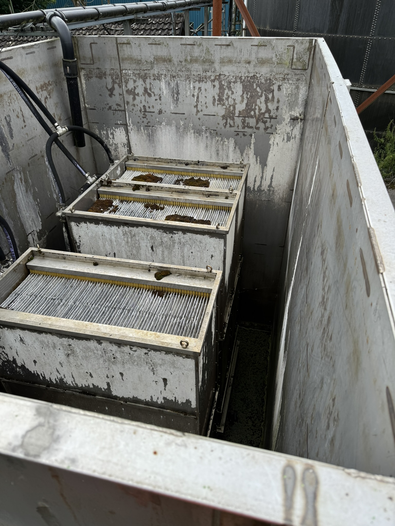 Gill Tank Filter System