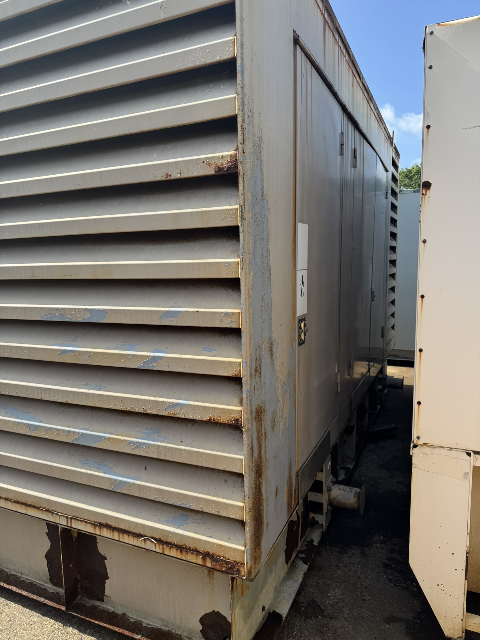 Used Aries Cummins 385kVA 308kW Diesel Generator XP400061