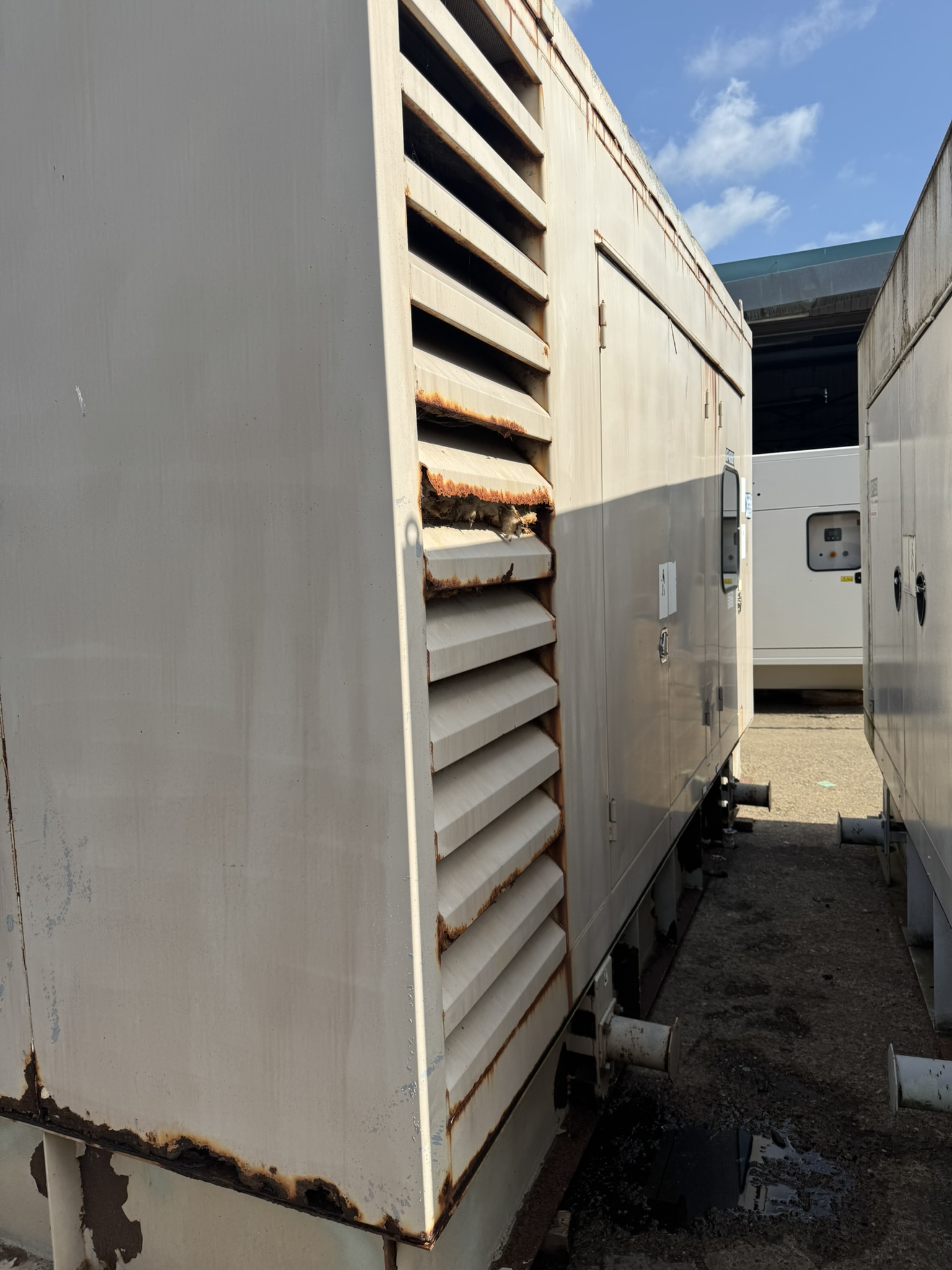 Used Aries Cummins 385kVA 308kW Diesel Generator XP400061