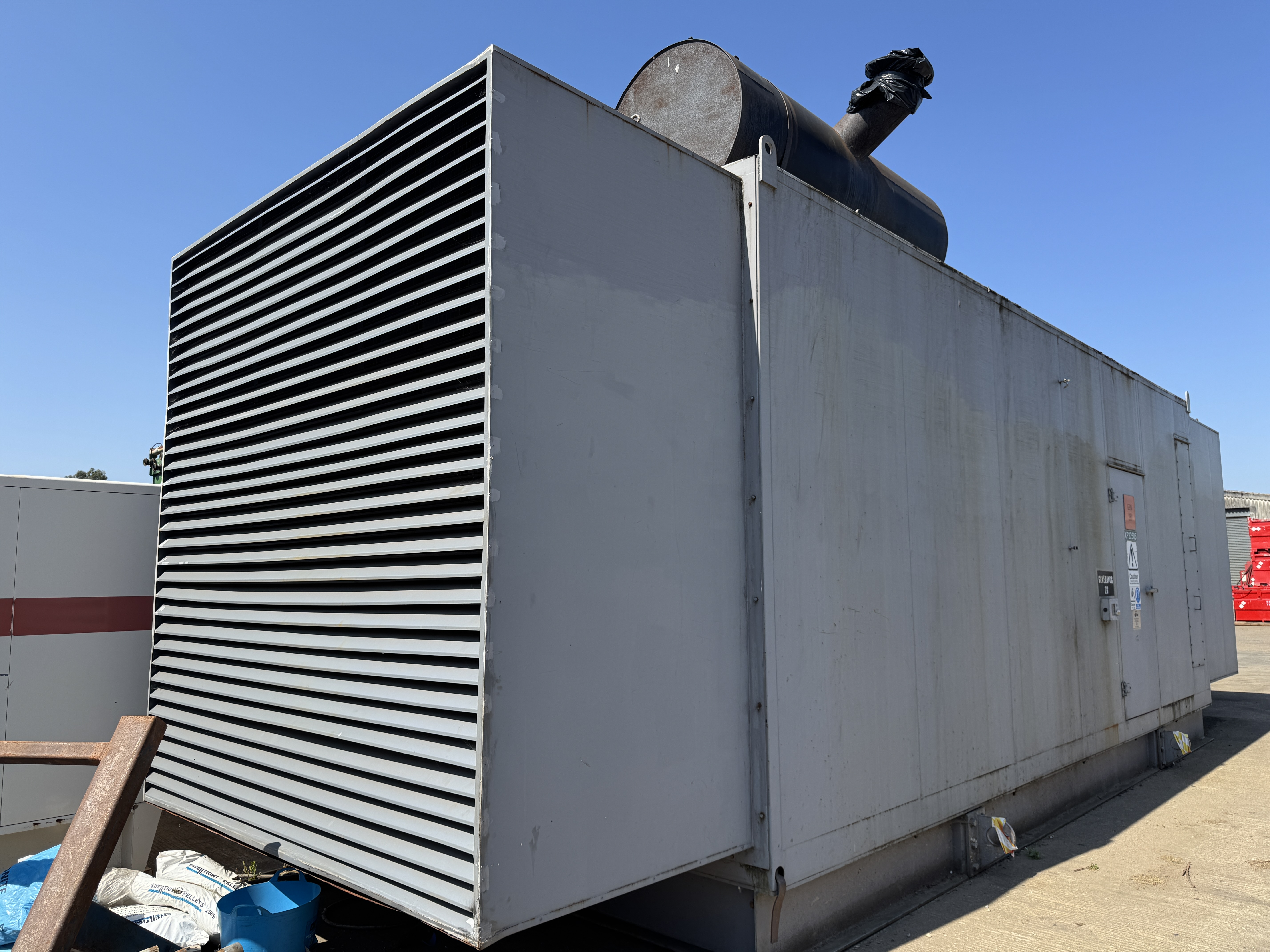 Used AKSA Cummins 2250kVA 1800kW Diesel Generator XP22505