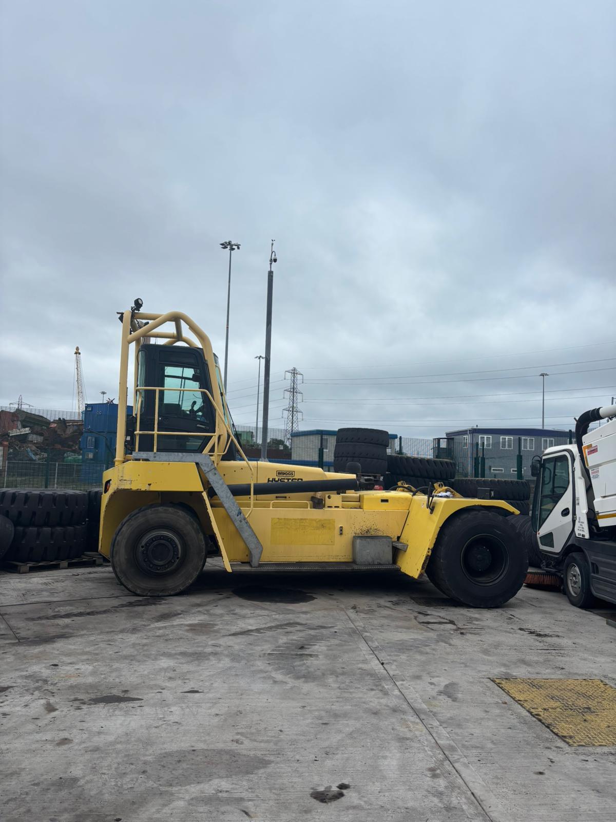 Used Hyster H11XM Container Handler