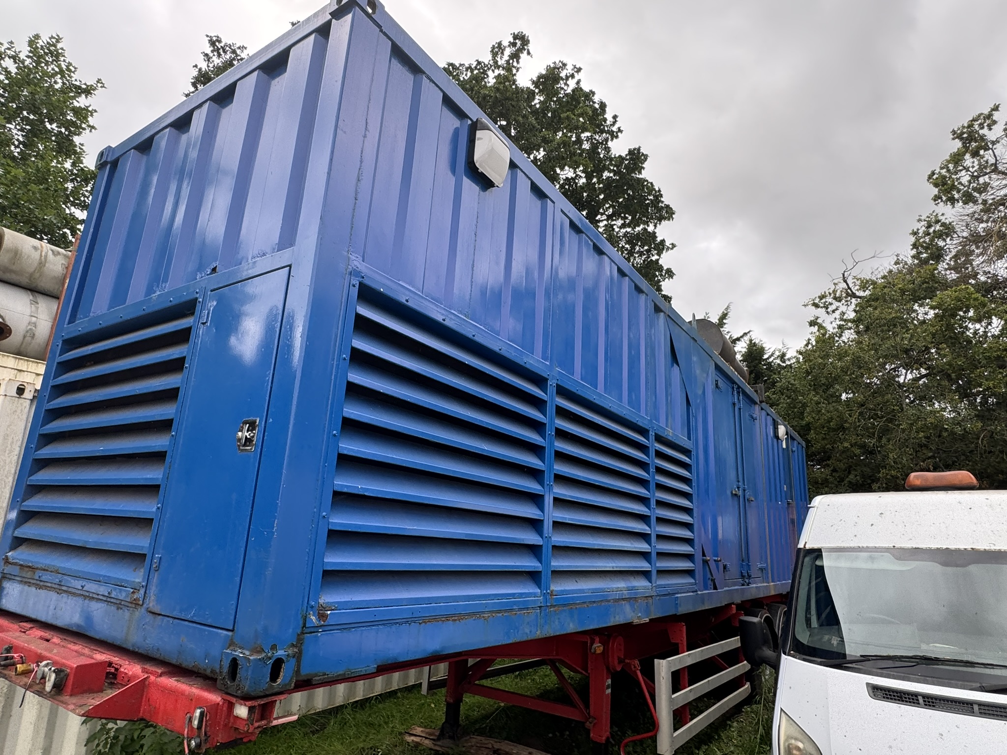 Used AKSA Cummins 2250kVA 1800kW Diesel Generator XP22509