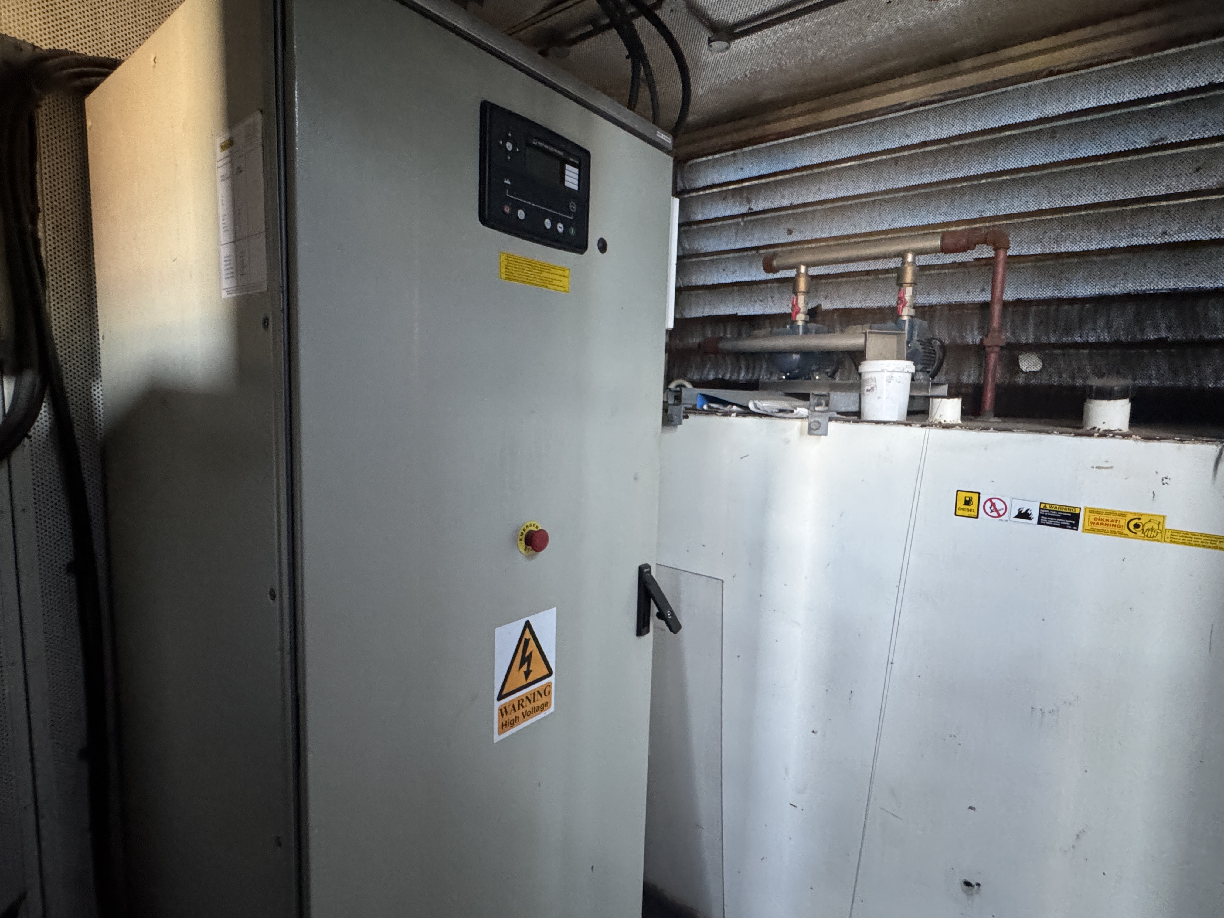 Used AKSA Cummins 2250kVA 1800kW Diesel Generator XP22509
