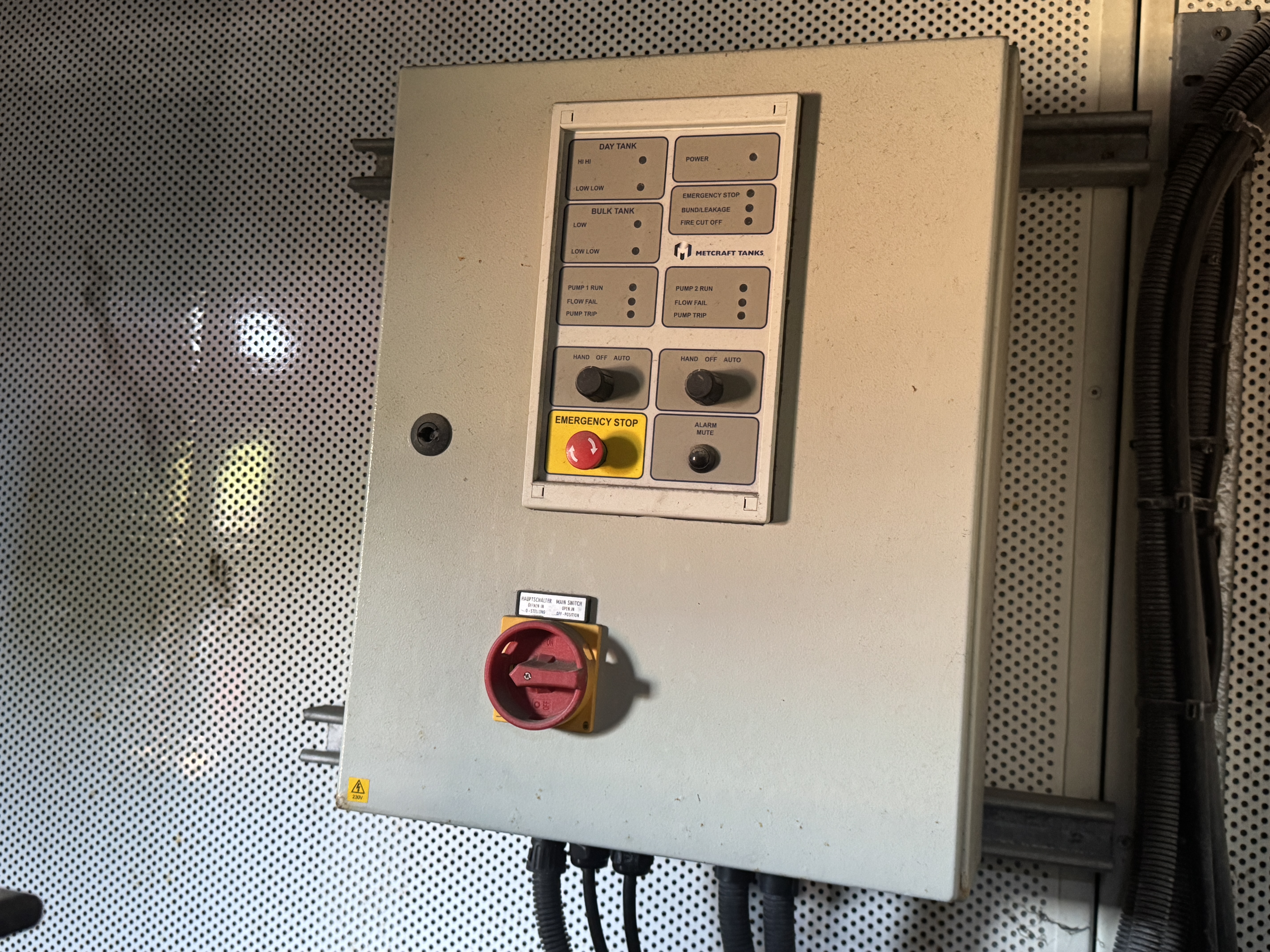 Used AKSA Cummins 2250kVA 1800kW Diesel Generator XP22509