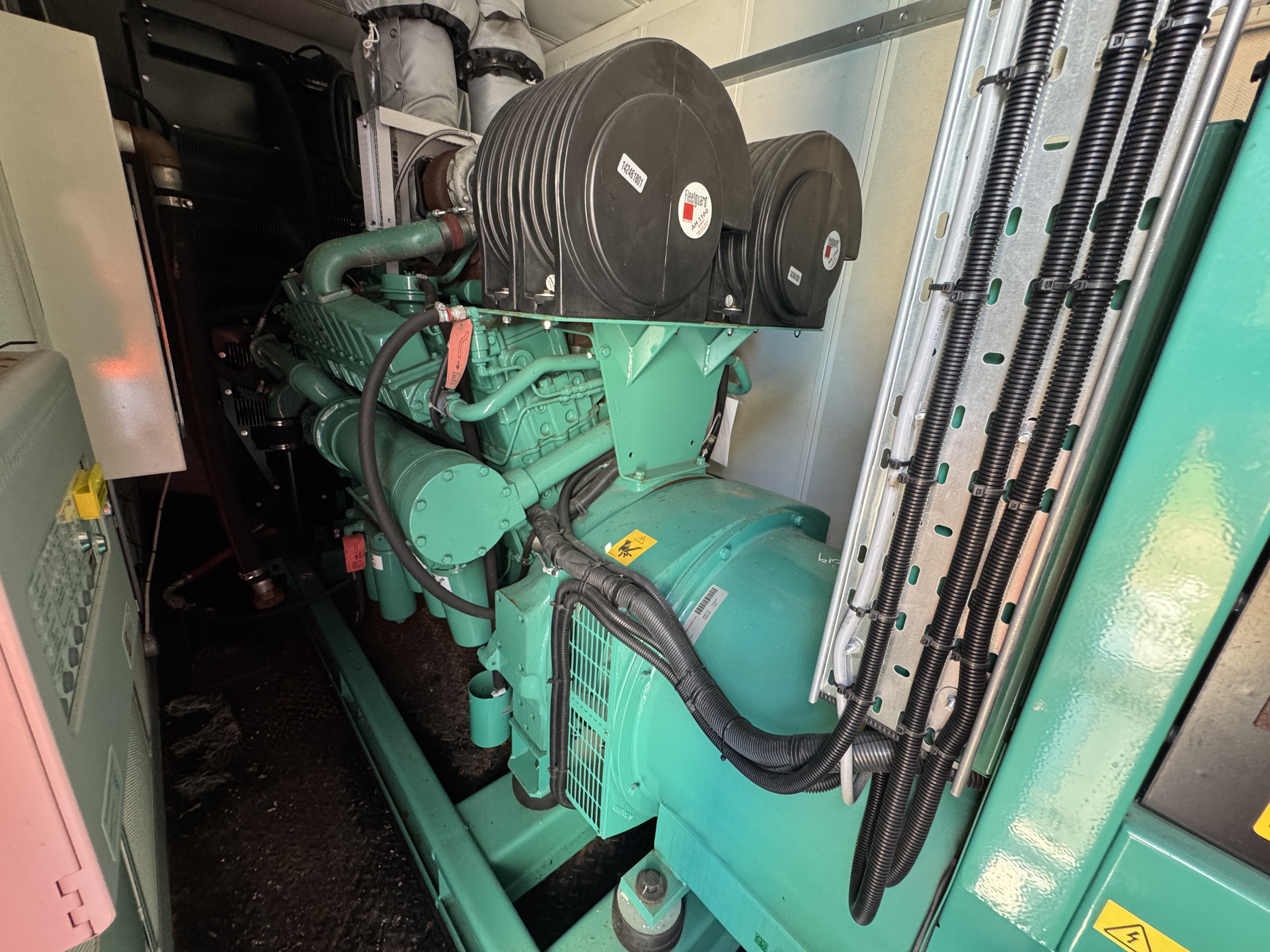 Used Cummins 706kVA 565kW Diesel Generator XP70019