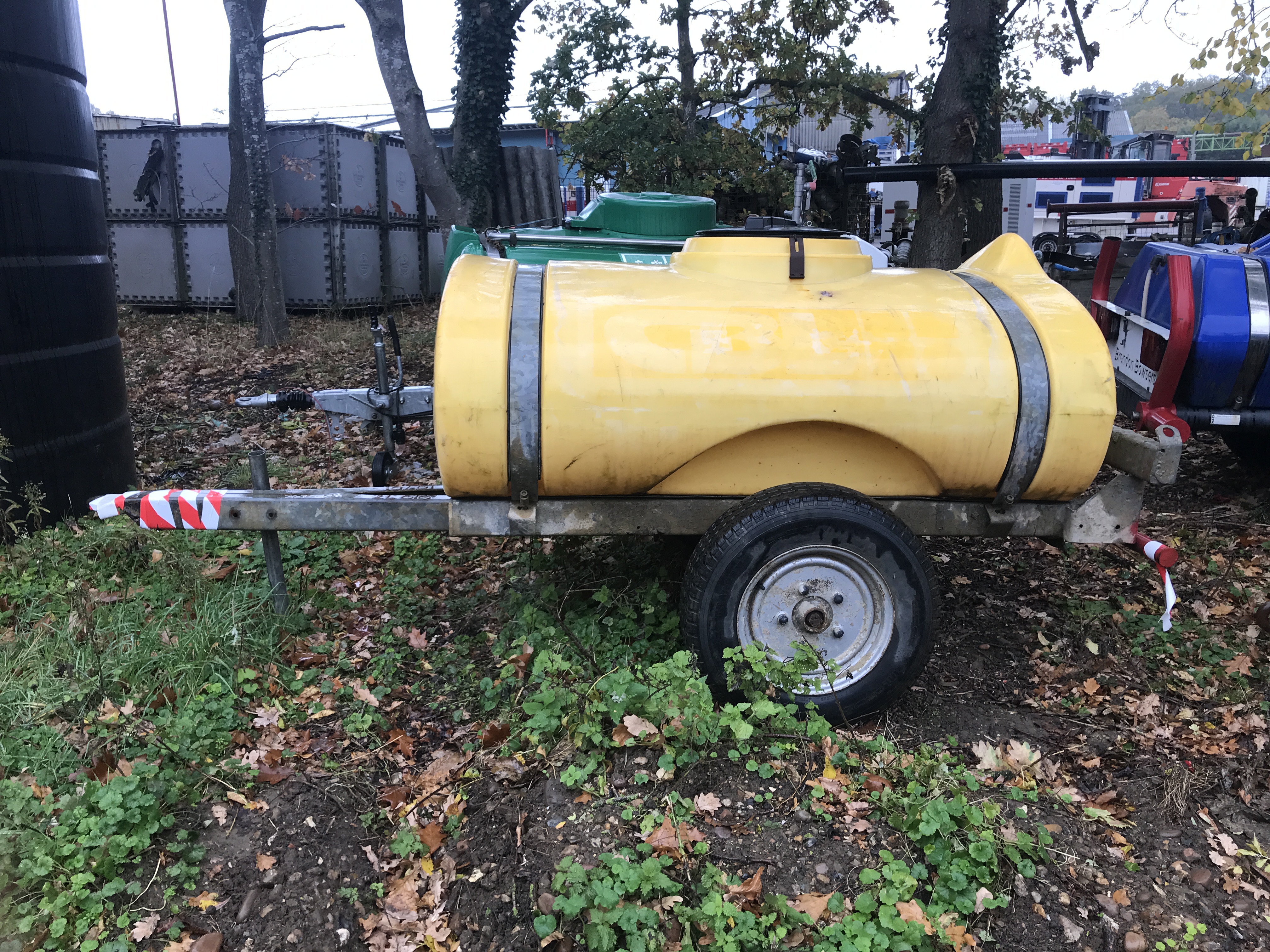 Used 1,000 l Water Bowser