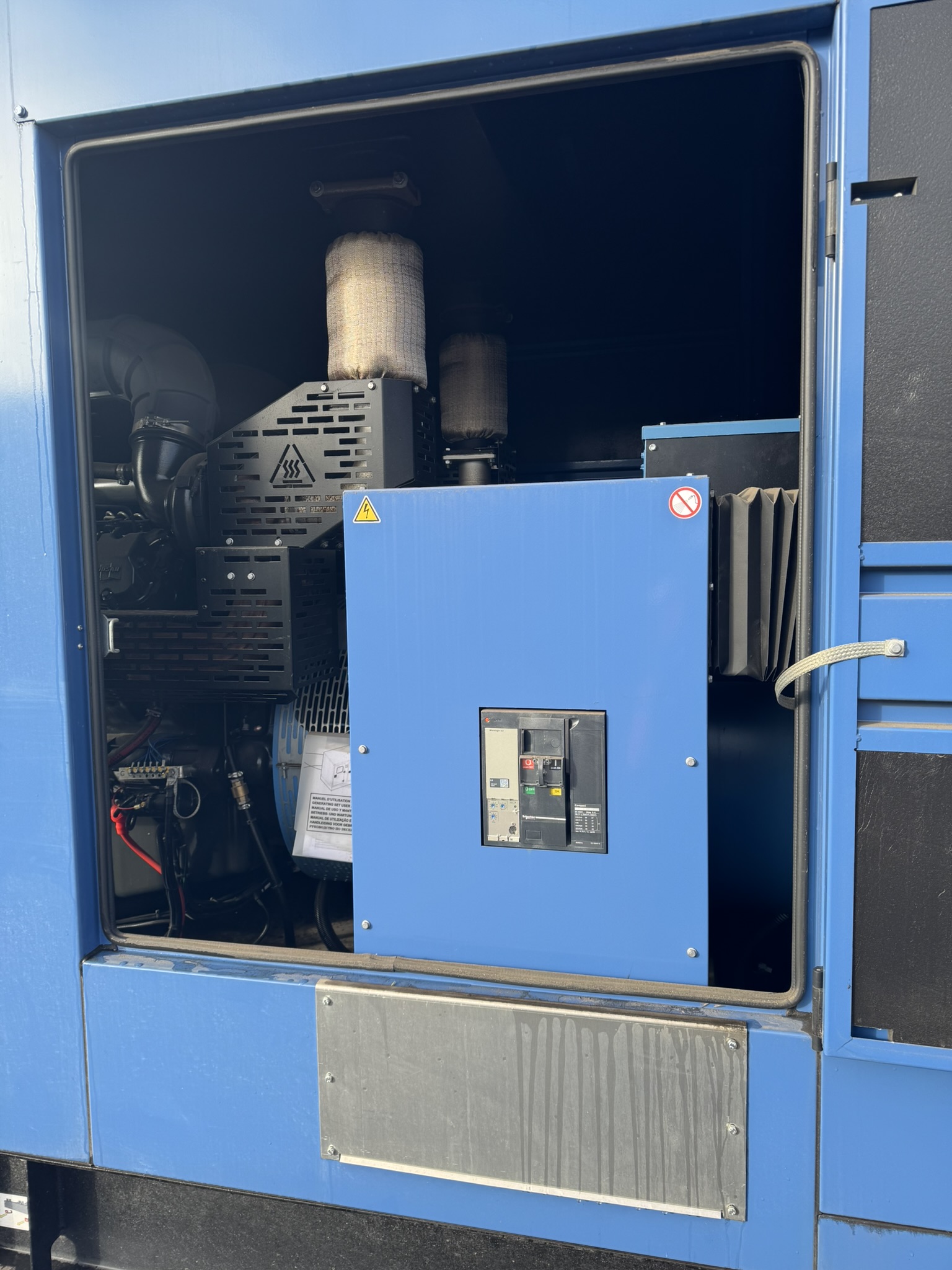 Used 2022 SDMO 825 kVA 660 kW Diesel Generator XSP80040 for sale