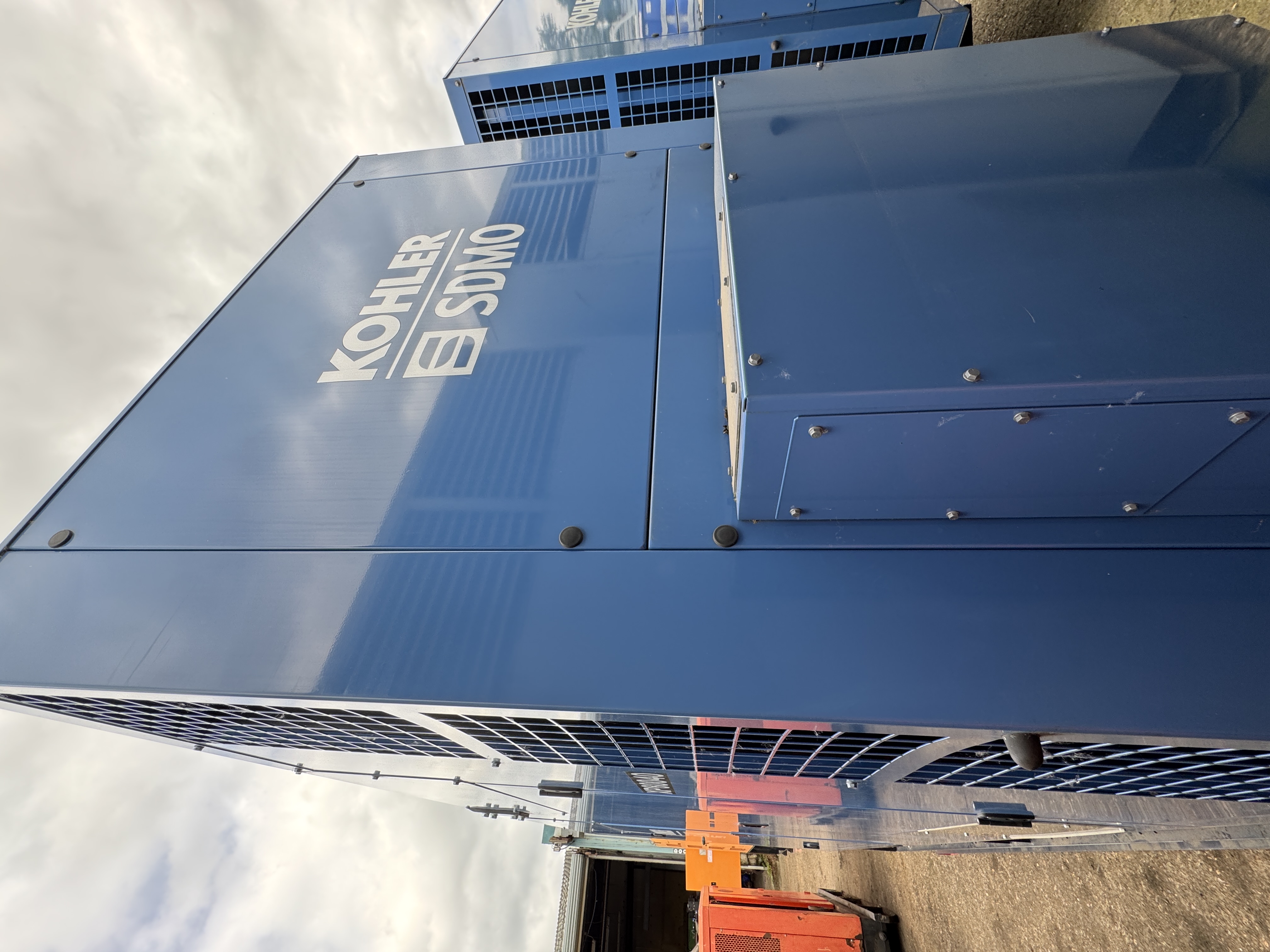 Used SDMO 825 kVA 660 kW Diesel Generator XP80040