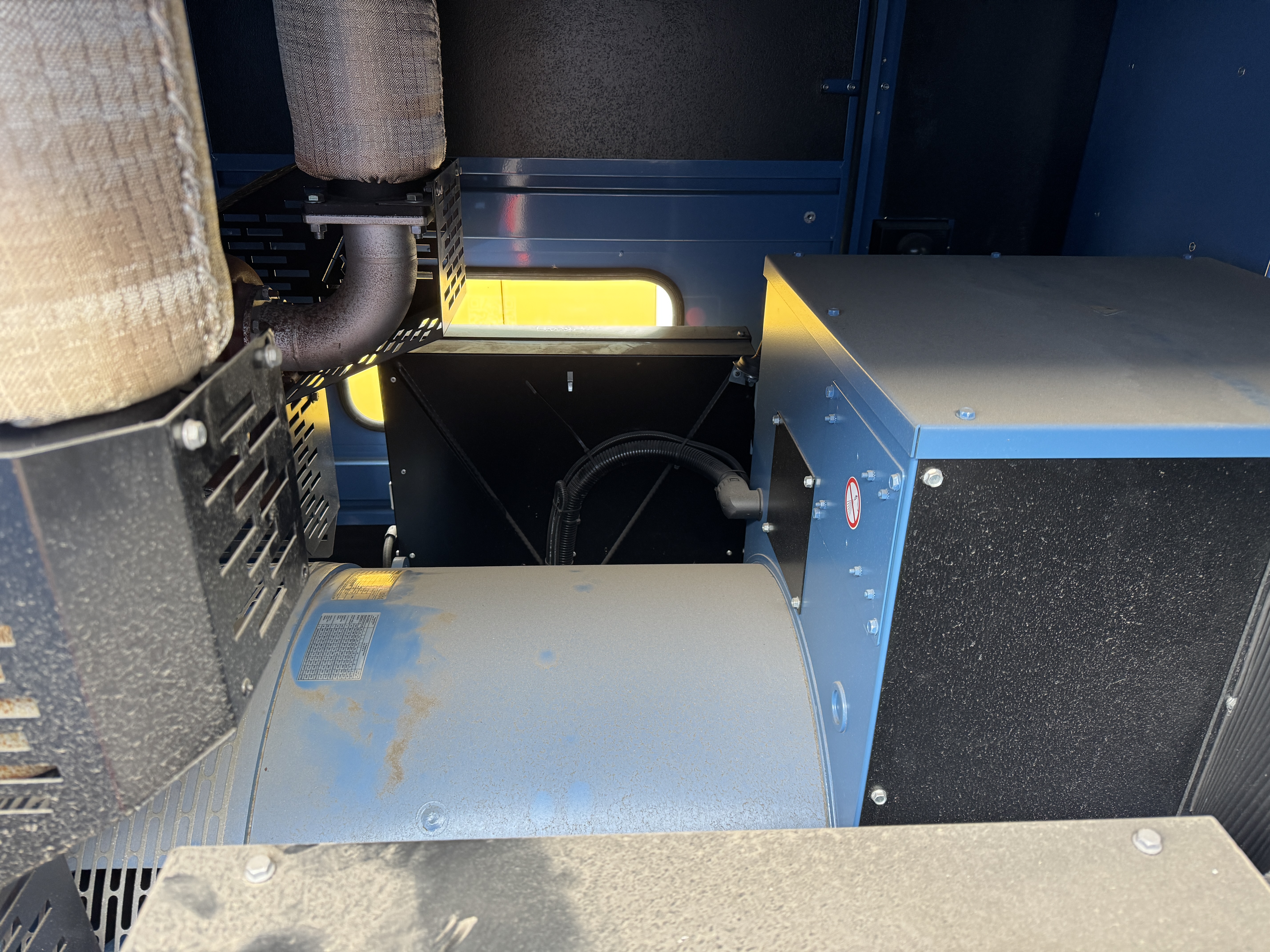 Used SDMO 825 kVA 660 kW Diesel Generator XP80041