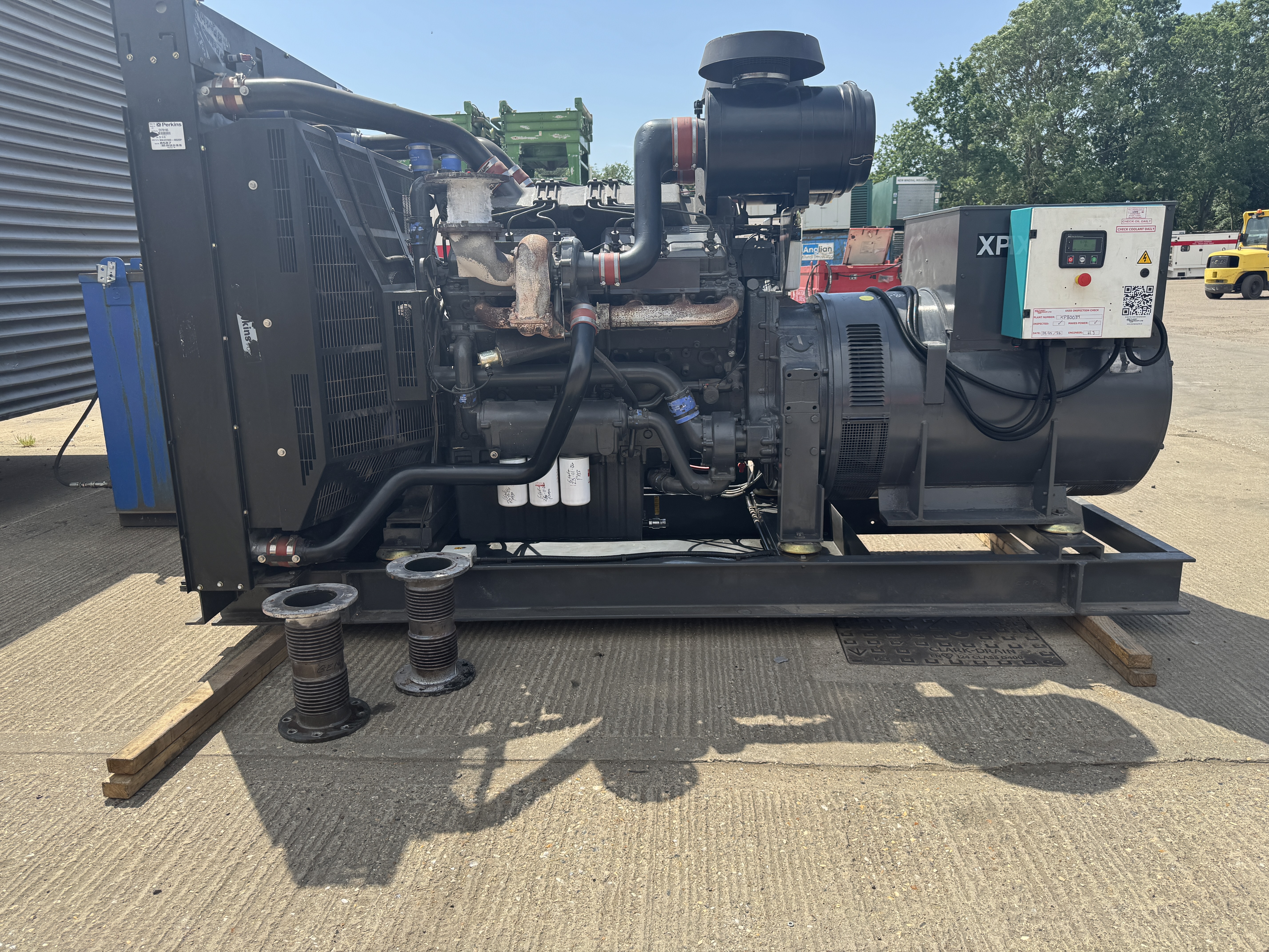 Used Broadcrown Perkins 800 kVA Diesel Generator
