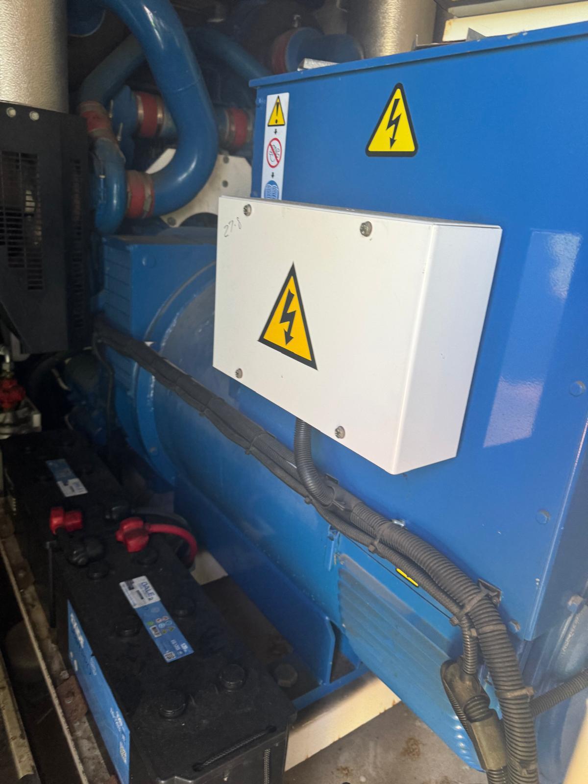 FG Wilson P500 Perkins 550 kVA Diesel Generator for sale