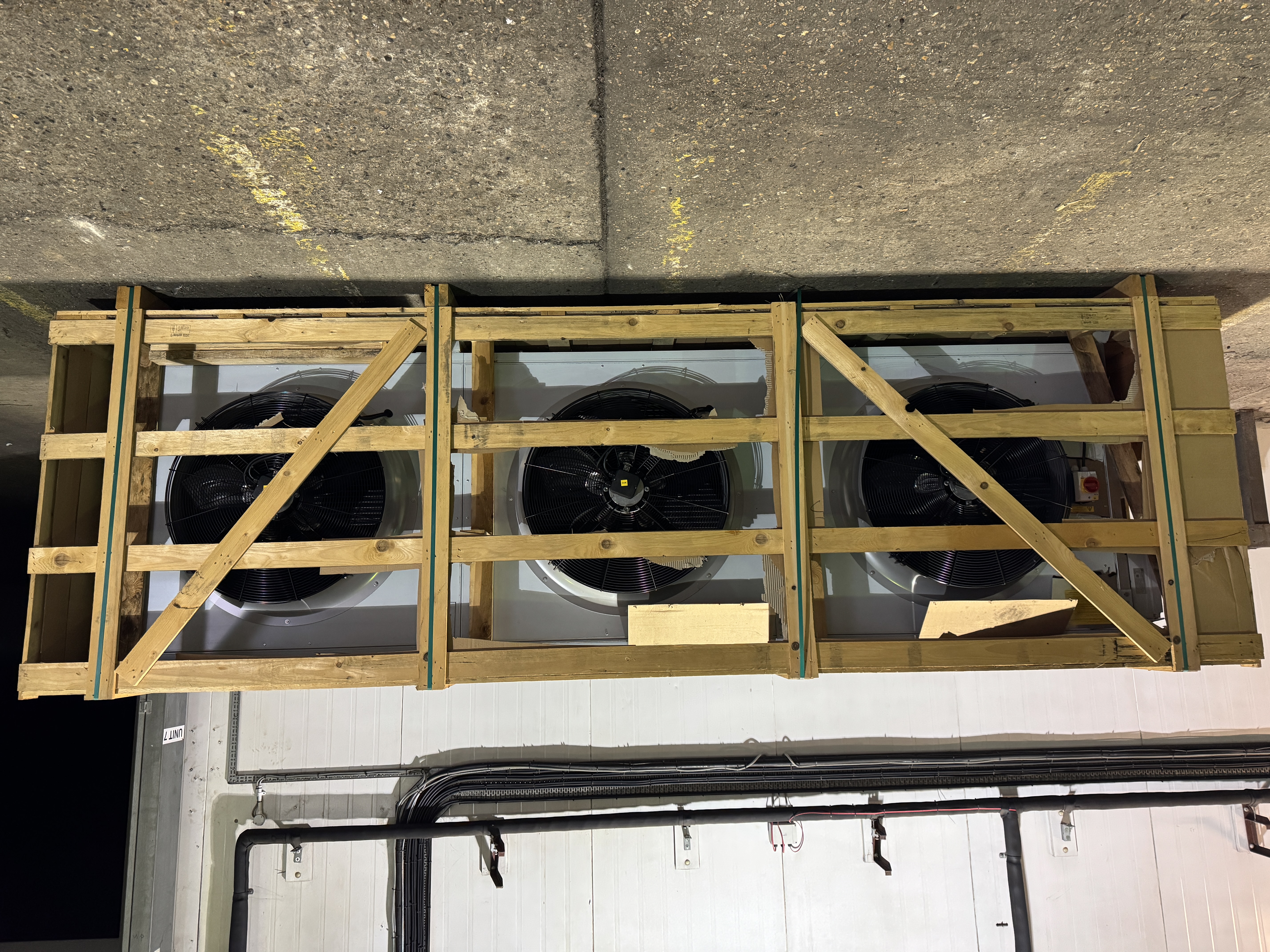 Air conditioning fan unit