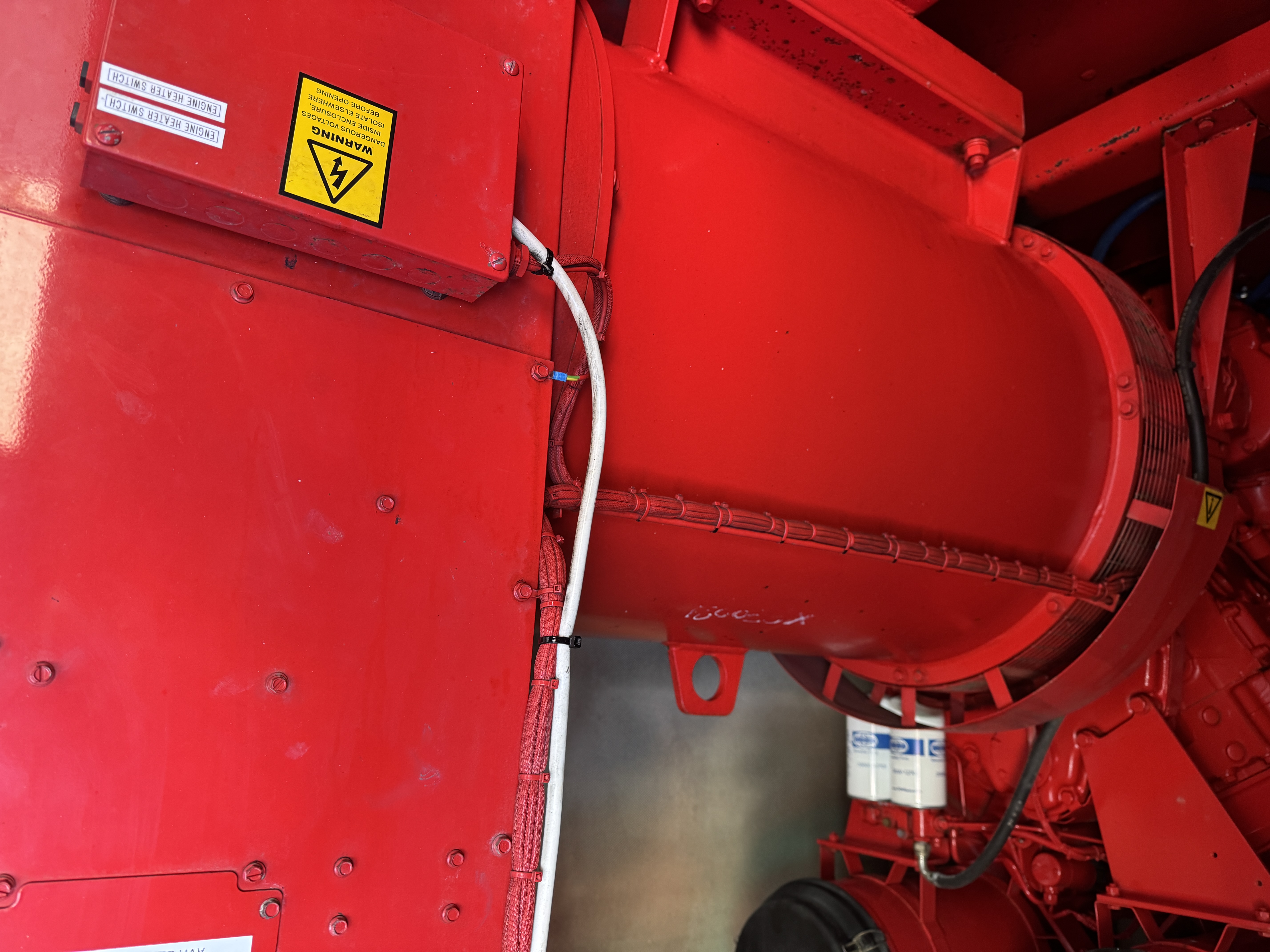 Used Munradtech Perkins 695 kVA 556 kW Diesel Generator XP70021