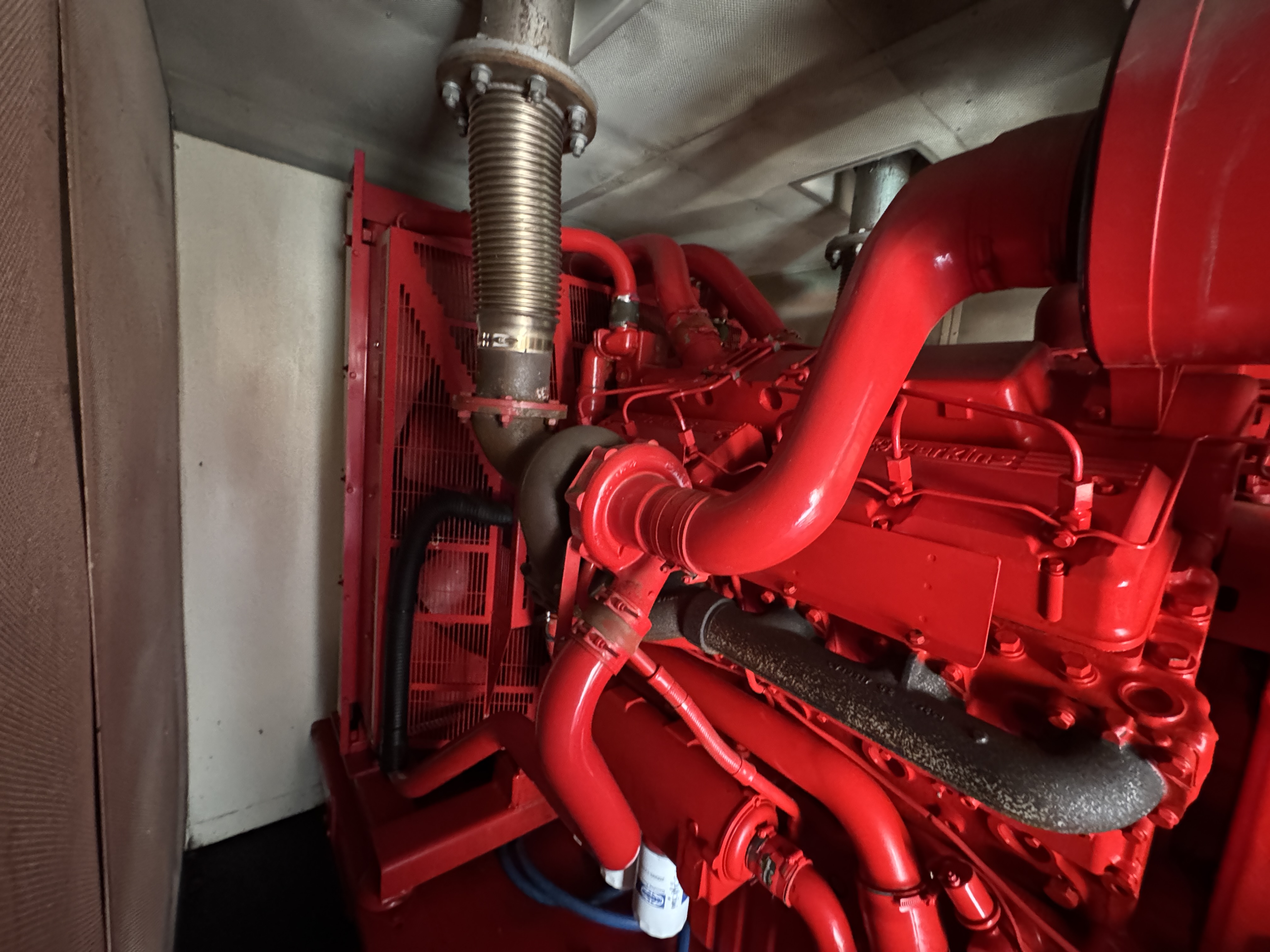 Used Munradtech Perkins 695 kVA 556 kW Diesel Generator XP70021