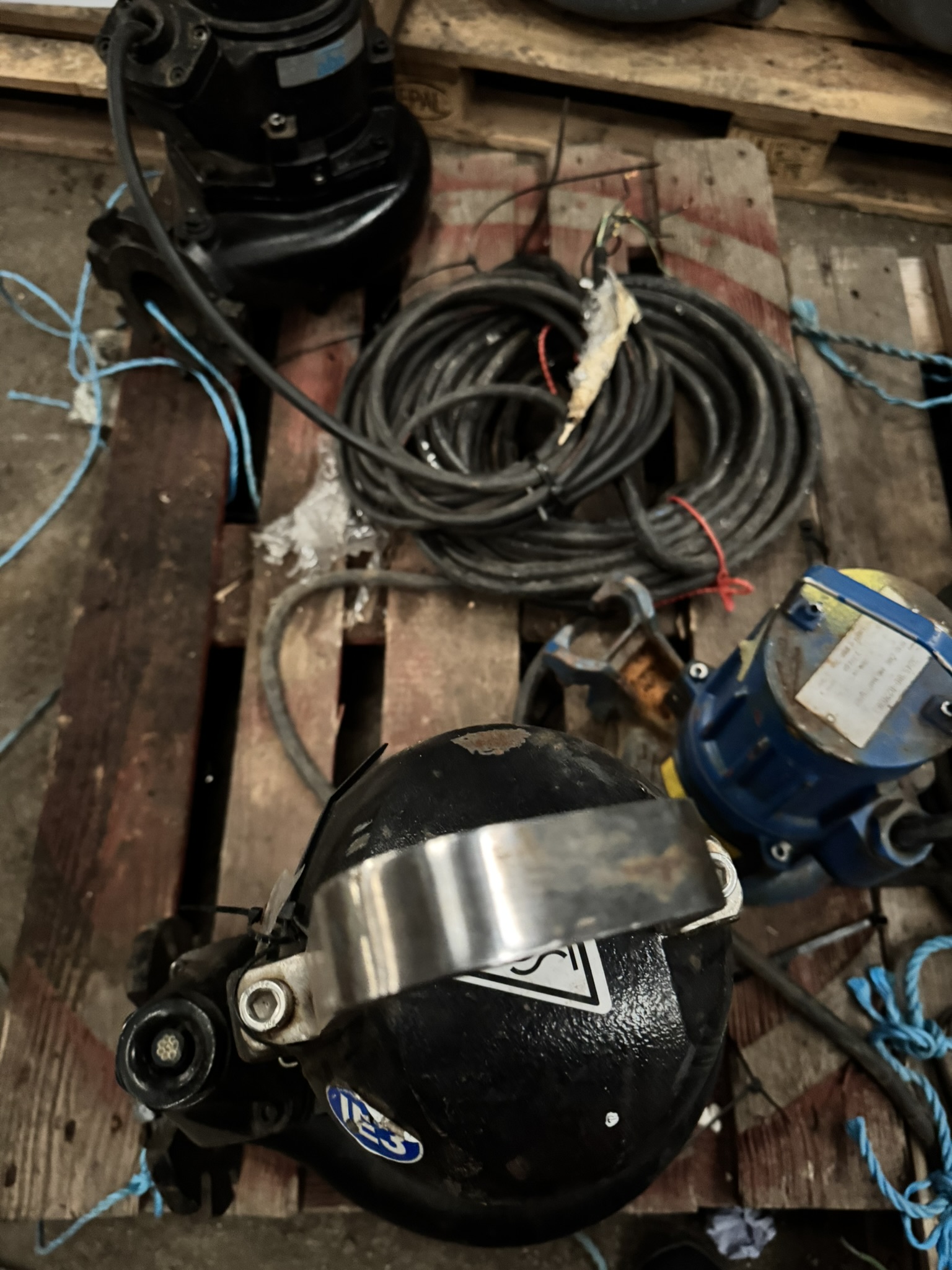 Used Sulzer XFP100C Submersible Pump